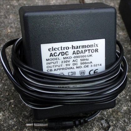 Electro-Harmonix-Mini-Synthesizer